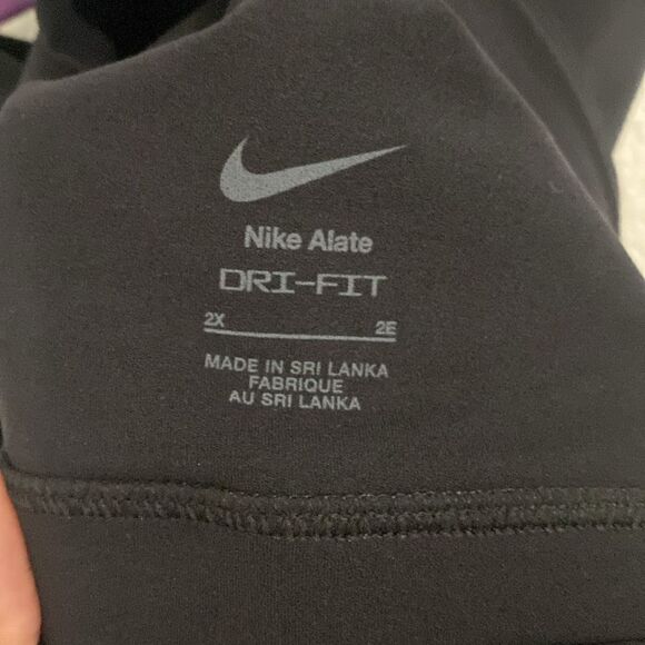 NWT- Nike- Black training sports bra- Size 2X - Picture 8 of 9